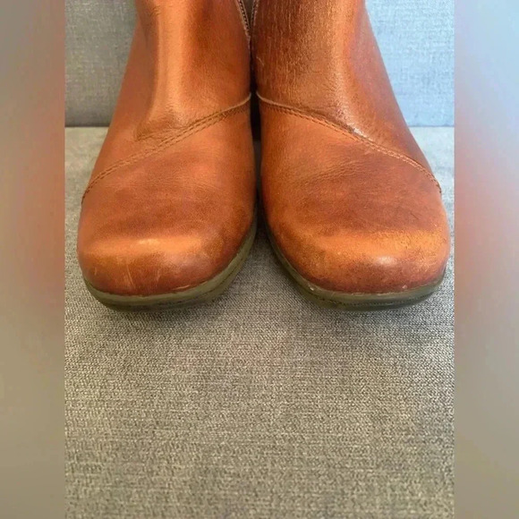 Woman’s Clark’s Brown Leather Block Heeled Ankle Square Toe Y2K Boots Size 6 - Picture 8 of 11